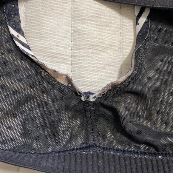 Victoria’s Secret sport bra size 32DD - Picture 3 of 8